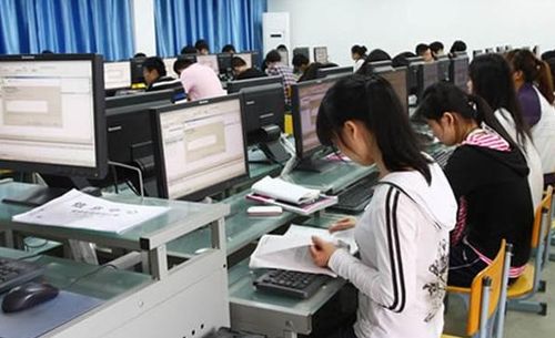 电子丝绸之路 计算机与现代技术重塑的人类交流图景